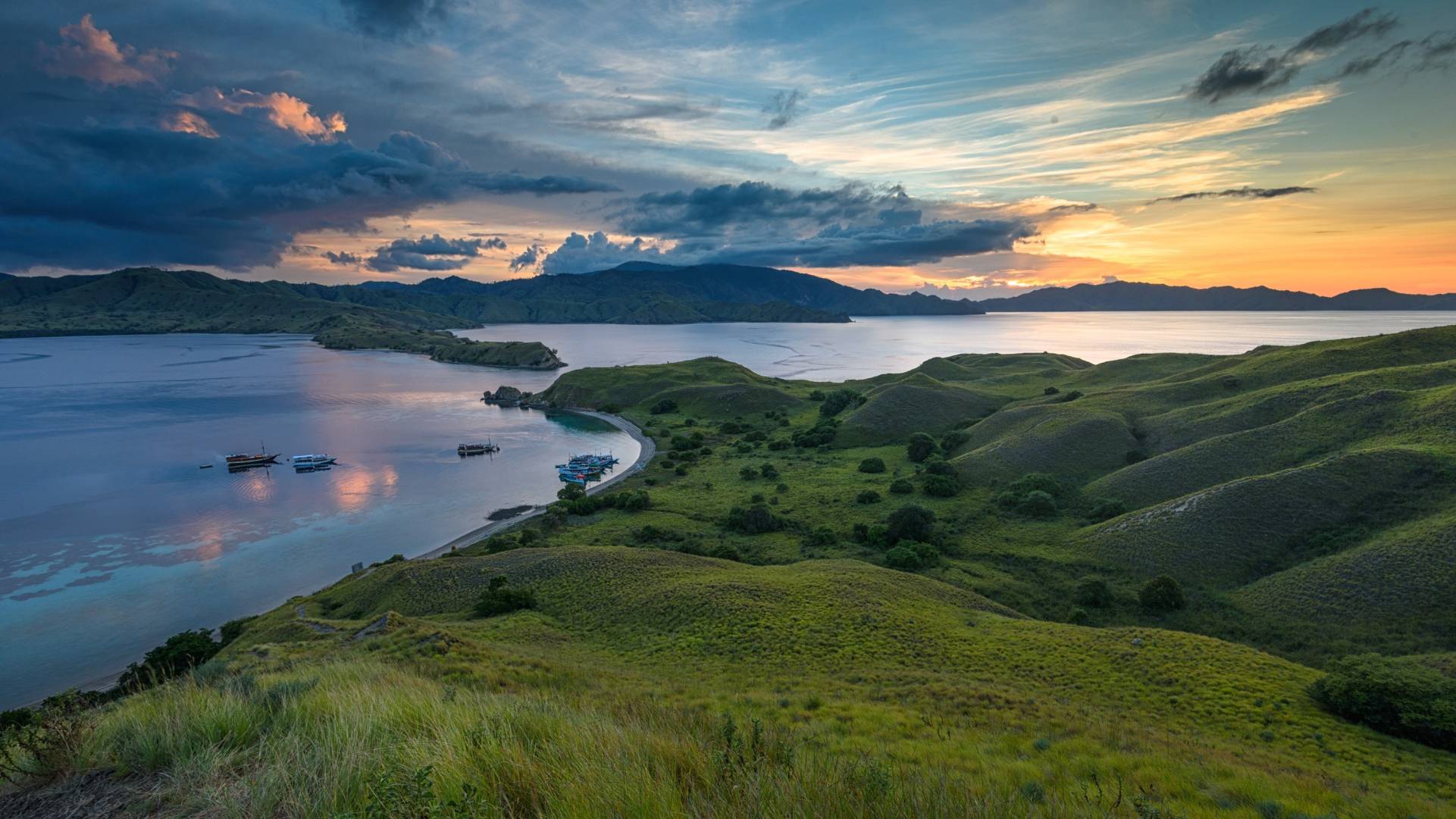 10 Days Komodo Flores Tour